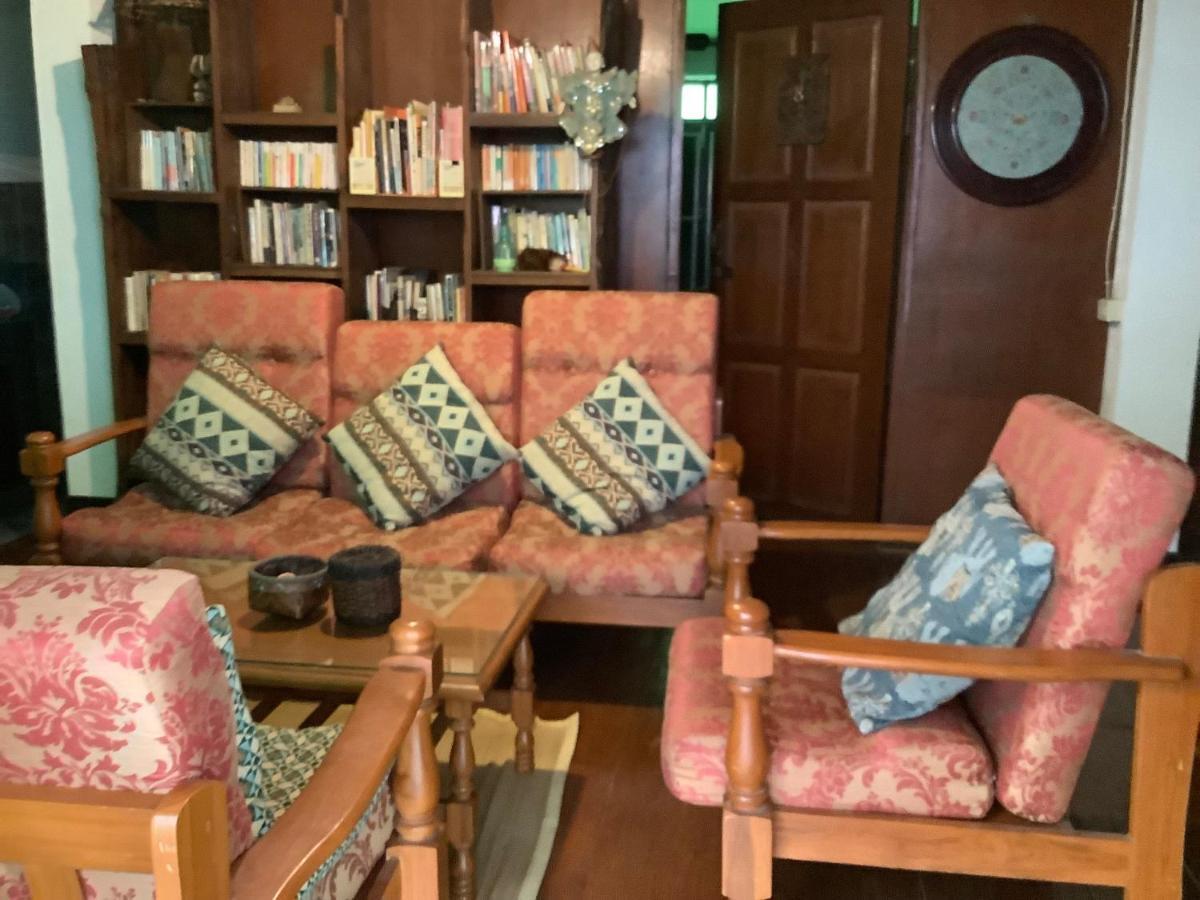 Tata Guesthouse Chiang Mai Zewnętrze zdjęcie