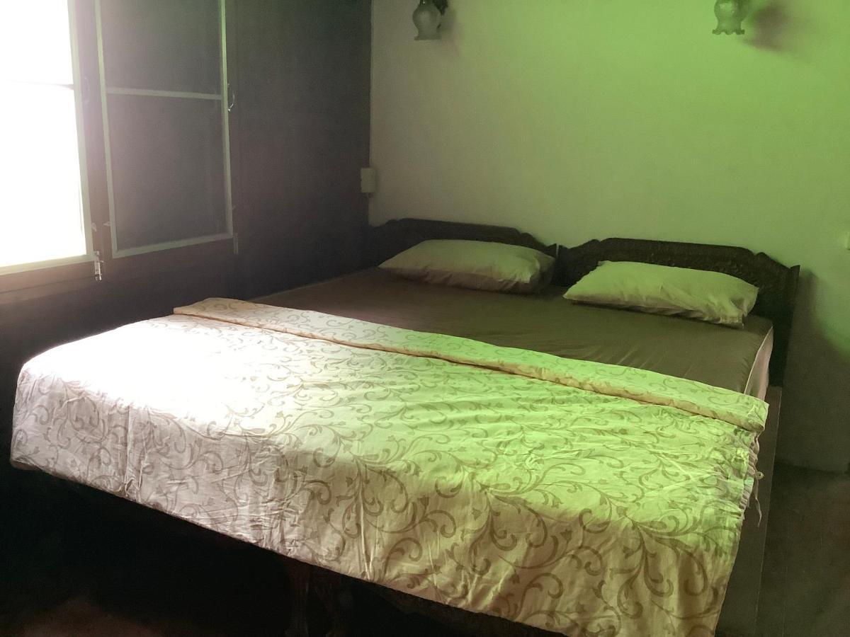 Tata Guesthouse Chiang Mai Zewnętrze zdjęcie