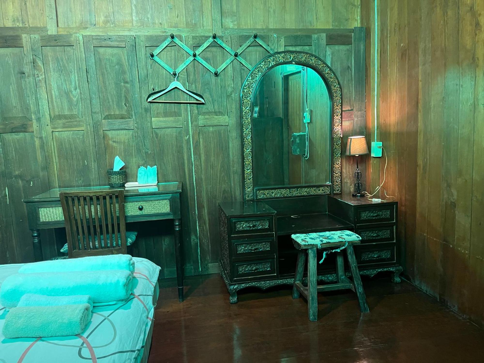 Tata Guesthouse Chiang Mai Zewnętrze zdjęcie